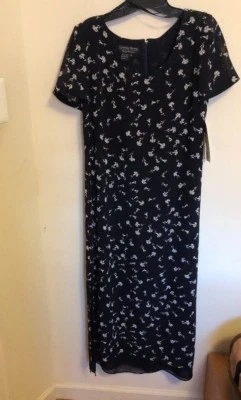 全新 Cynthia Howie For Maggy Boutique 长海军蓝白色花卉长裙 8 码  — 第 1/4 张图片