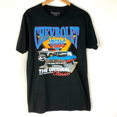 Camiseta masculina gráfica Chemistry Chevrolet Impala 1980 M preta retrô Motosport - Imagem 1 de 4