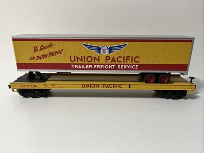 MTH 20-98171 - Flat Car w/48’ Trailer - Union Pacific #57256 - O Scale - Image 1 of 4
