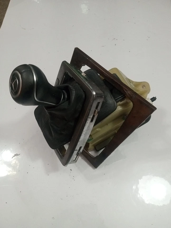 2008-2016 Mercedes X204 GLK350 Floor Gear Selector Shifter assembly 2042676124 - Image 1 of 4