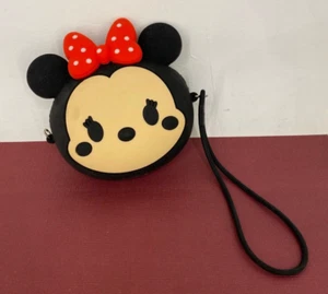 Q Uncle / Disney ☆ MINNIE MOUSE ☆ Small Silicone 12 cm Coin Purse with Strap - Picture 1 of 5