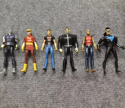 lot 6 DC Comics Young Justice superboy NIGHTWING SPEEDY AQUALAD SPORTSMASTE 4.5" - Image 1 of 4