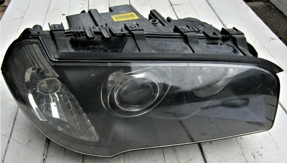 BMW X 3 E83 X 3 E83 Modelo 2004 10 faros lado derecho lente de plástico usado - Imagen 1 de 4