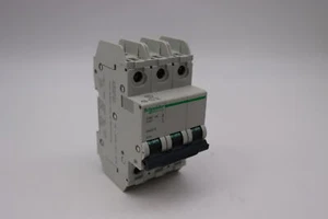 Schneider Electric 3 Pole 1A Miniature Circuit Breaker 90184 - Picture 1 of 6