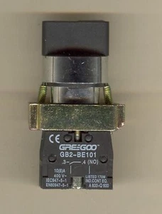 Interruptor selector mantenido de 3 posiciones Greegoo GB2-BD33 con 2 bloques de contacto sin xb2 - Imagen 1 de 2