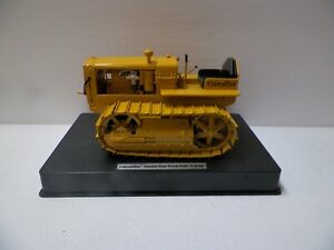 Norscot- Caterpillar "CAT" Twenty-Two Track-Type Tractor 1/16 Scale