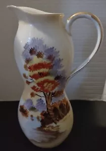 Vaso brocca Ucagco Japan ceramica dipinta a mano floreale paesaggio campagna 9" - Foto 1 di 5