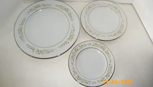 Sango China of Japan Debutante 3688 7 3/4" Salad Plates Set Of 4 VTG - Picture 1 of 3