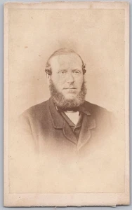 Herren Jacke, Weste, Fliege & Vollbart, um 1870 CDV - Bild 1 von 2