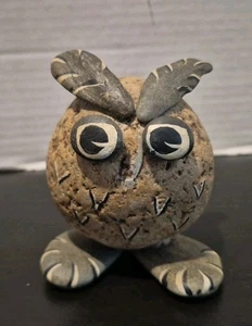 Pisapapeles figura pintada arte popular hecha a mano vintage años 70 Pet Rock 3" - Imagen 1 de 6