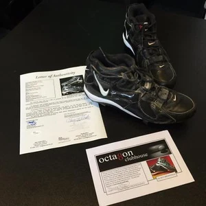 Khris Davis 2010 All Star Game & Home Run Derby Signed Game Used Cleats JSA COA - Picture 1 of 9