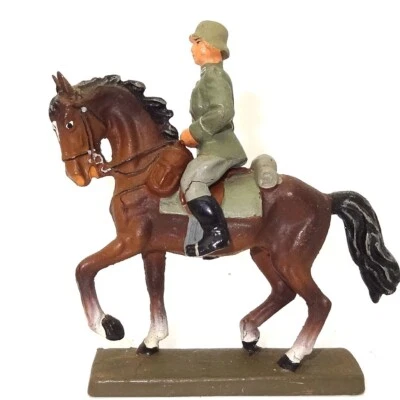 LINEOL PRE-WAR COMPOSITION GERMAN W.W.11 MOUNTED CAPTAIN WITH SWORD - 99% MINT - Image 1 of 4