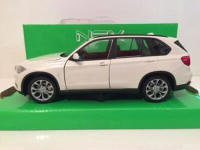 BMW X5 Bianco Welly 24052W Nuovo 1:24 Scala - Immagine 1 di 4
