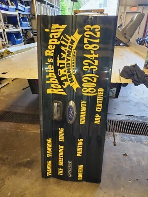 Ford F150 2009-2014 puerta trasera con cámara de reversa Foto 1 de 4