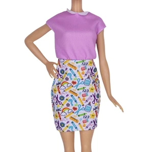 Barbie 2021 Carrera Profesora Moda Pack Vestido Manga Corta Aspecto en Capas #GRC54 - Imagen 1 de 2