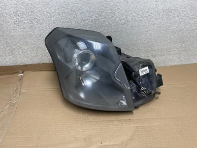 2003 to 2007 Cadillac CTS Right Passenger RH Xenon Headlight Oem U0689 DW - Image 1 of 4