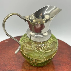 Antiguo vidrio artístico roscado checo Pallme Koenig Art Nouveau verde leche iridiscente - Imagen 1 de 13