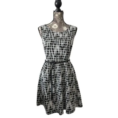 Mini Vestido BeBop Para Mujer M Blanco y Negro Línea A Escote Redondo Delantero V Trasero Línea Foto 1 de 4