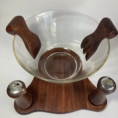 Juego de ensaladas moderno de mediados de siglo APCO cuenco de vidrio con garras de madera, base, cocteleras S&P Foto 1 de 4