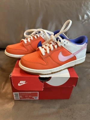 Nike Dunk OG Low SE GS Juvenil 6Y Para mujeres 7.5 Auténticas Seguridad Naranja FN0600-801 Foto 1 de 4