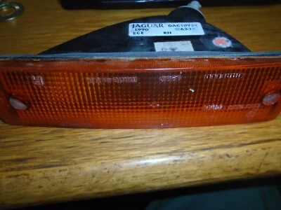 Jaguar XJS Facelift Indicator unit (R/H) - Image 1 of 4