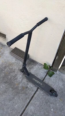 Lucky Pro Scooter, scooter, scooter de truco, scooter negro, scooter usado, Foto 1 de 4
