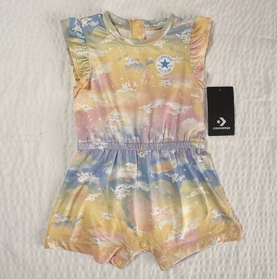 匡威 Converse Sunny Oasis 18 个月女宝宝荷叶袖连身裤 — 第 1/4 张图片