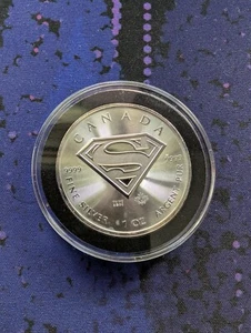 1 Ounce 9999 Fine Silver 2016 Superman RCM Canadian Bullion Coin in Capsule - Picture 1 of 2