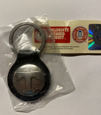 Wholesale Lot Of 100 Tennessee Volunteer Keychains Leather With Pewter Medallion Cover
