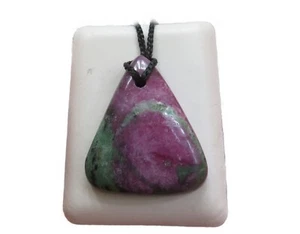 Großer Rubin in Zoisit Cabochon Anhänger quer gebohrt Nr. 2832 - Bild 1 von 2