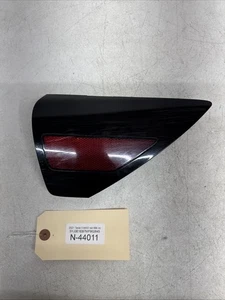 Reflector de cuarto trasero derecho Tesla 17-23 1100781-99-D/1109774-00-B 44011 B17 - Imagen 1 de 5