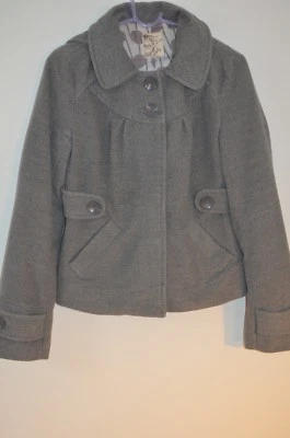 Abrigo Anthropologie Tul Gris Franela Botón Único Capucha Calado Talla M Foto 1 de 4