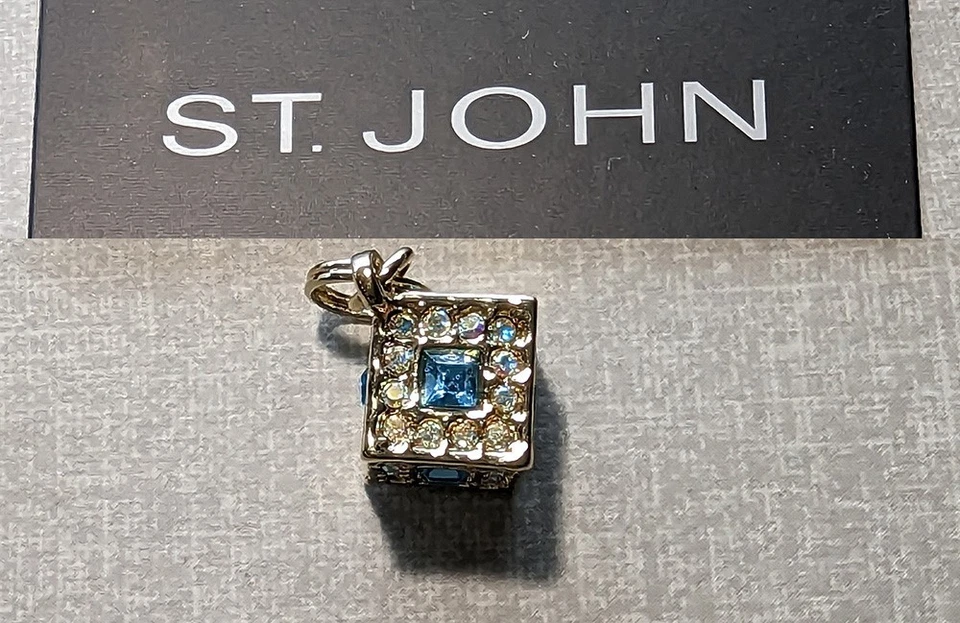 St John вязаный маленький украшенный драгоценными камнями куб золотистый - Изображение 1 из 1