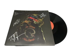 QUEENS OF THE STONE AGE X4 SIGNED AUTOGRAMM IN ZEITEN NEU ROMAN... VINYL ALBUM LP - Bild 1 von 5