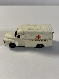 MATCHBOX LESNEY #14 LOMAS AMBULANCE - Picture 1 of 6