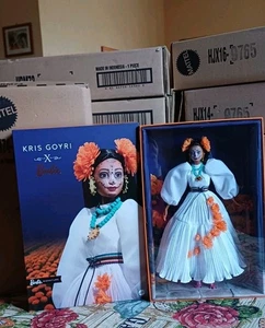 BARBIE SIGNATURE GOLD LABEL DIA DE MUERTOS KRIS GOYRI NRFB HRM74 RARE  - Bild 1 von 10