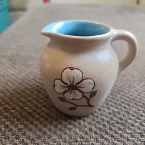 Taubenschmiede Keramik Milchkännchen Kanne Blume signiert - Bild 1 von 7