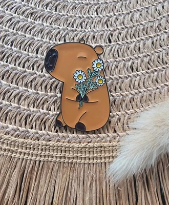 Pin Anstecker Wasserschwein Don't worry be Cappy Capybara - Bild 1 von 3