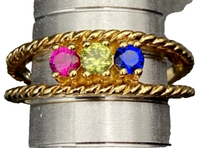 Кольцо с камнем для новорожденных Avon 3 позолоченное розовый синий сапфир перидот август сентябрь октябрь размер 6 - Изображение 1 из 4