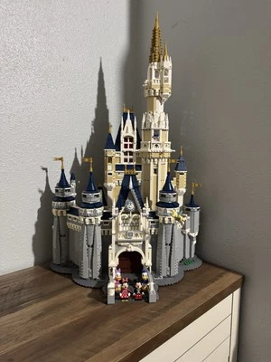 LEGO Disney: The Disney Castle (71040) - Image 1 of 4