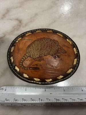 Vintage 1980s Unbranded leather TEXAS armadillo belt Buckle 3-3/4” USED - Image 1 of 4