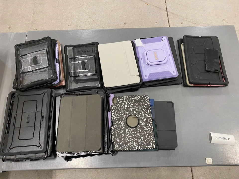 Multiple Tablet Cases - Image 1 of 1