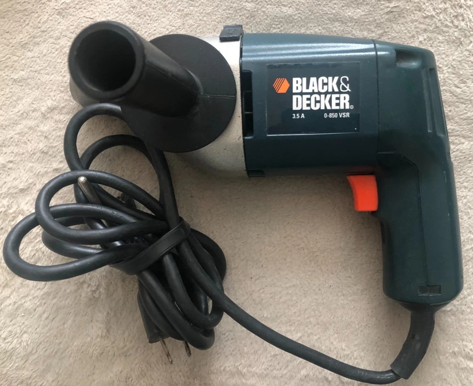 Black and Decker 1/2" Drill no. 7277 Type 3 Reversible Hammer W/ Handle & Key - Image 1 of 4