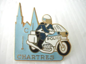 * PIN'S PIN MOTO CHARTRES POLICE CATHEDRALE EMAIL - Picture 1 of 1