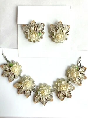 *SEA SHELL Roses * Dainty - Necklace + Clip-on Earrings Set -  Vintage W Germany - Image 1 of 4