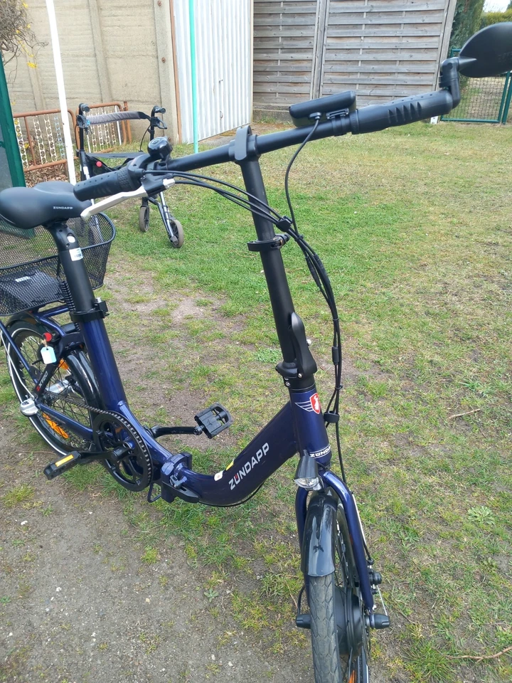 BLAUES FALTRAD - Bild 1 von 3