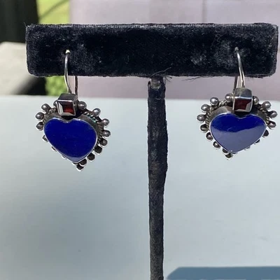ИНТЕНСИВНЫЙ СИНИЙ ЛАЗУРИТ КАМЕНЬ ГРАНАТ РЕЗНЫЕ СЕРДЦА ПРОКОЛОТЫЕ СЕРЬГИ БЕЗЕЛЬ КОМПЛЕКТ - Изображение 1 из 4
