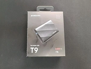 Samsung - T9 Portable SSD 1TB, Up to 2,000MB/s , USB 3.2 Gen2 - Black - Bild 1 von 6