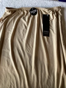 Jones New York Small 5 Plain Half Slip 23 Inch Nude Tote23 - Picture 1 of 3