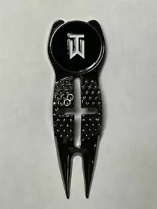 Fadenkreuz Divot Tool & TW Tiger Woods Nike 1" flache Münze Golf Marker - eine Schönheit! - Bild 1 von 3